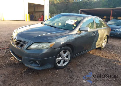2010 Toyota Camry Se z USA, uszkodzony, nr VIN 4T1BF3EK5AU029292
